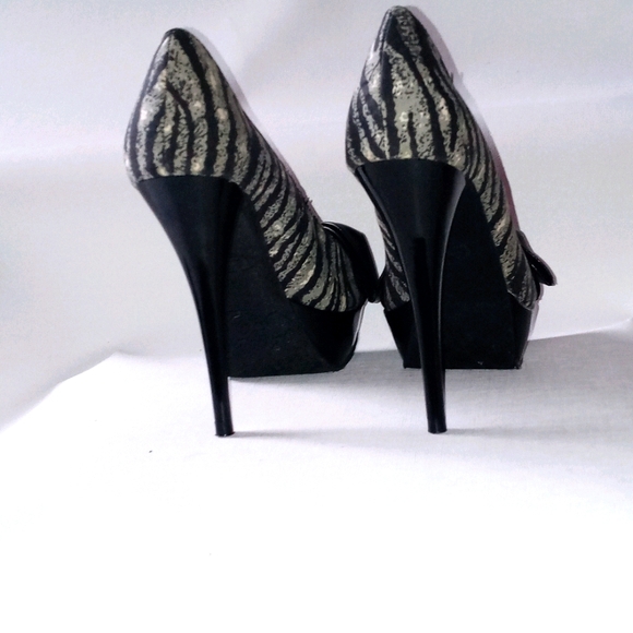 Candies Zebra print platform heels - Picture 2 of 5